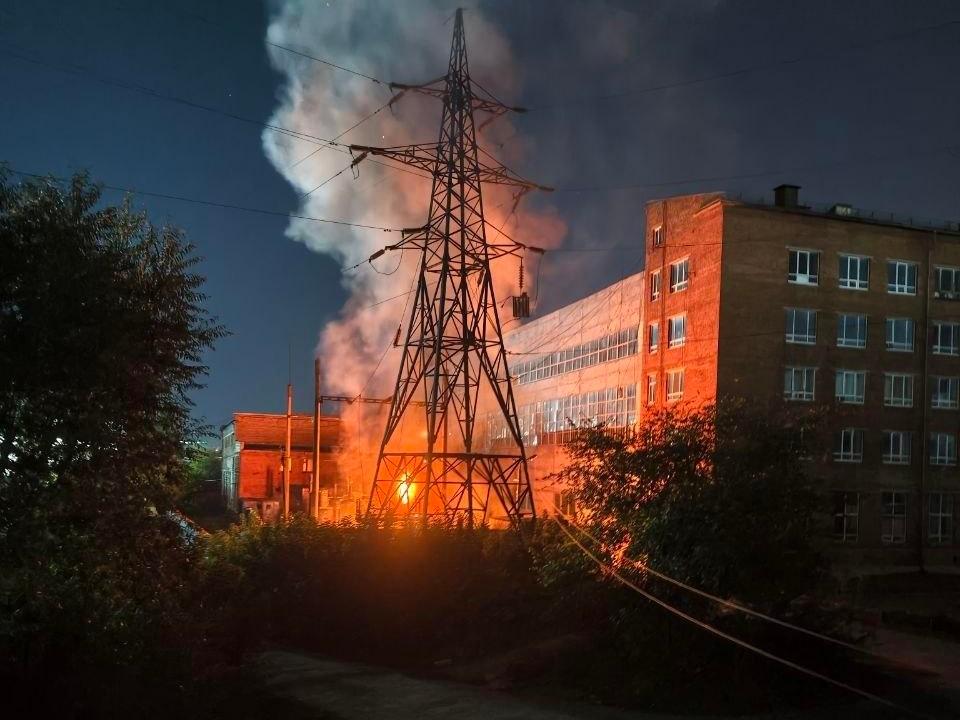 «Город погрузился во тьму буквально по щелчку». Журналист E1.RU — о громком коммунальном ЧП в Екате…