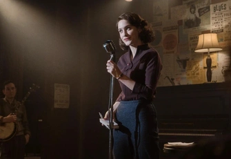 «Публика ржет не надо мной, а вместе со мной»: почему люди становятся стендаперами