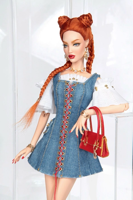 Кукла Dominion Doll Аура из коллекции «Код: Триколор» | Источник: Петр Тишков