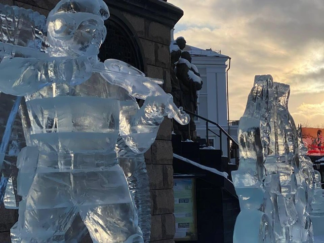 Были представлены и скульптуры на военную тему. | Источник: Екатерина Маврина / E1.RU