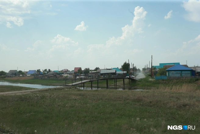 Через Чулым течет одноименная речка, вокруг города немало озер, но воду из них можно использовать разве что на полив | Источник: Андрей Бортко / NGS.RU