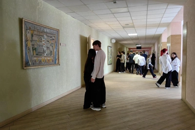 Тюменские девятиклассники не могут вернуться в школы