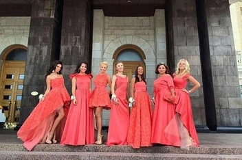 Подружки невесты на свадьбе звезды в 2015