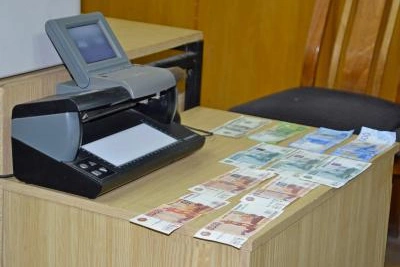 Две фальшивые купюры обнаружены в банке Вязьмы