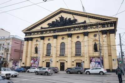 Rostov circus history: from booths to a tank