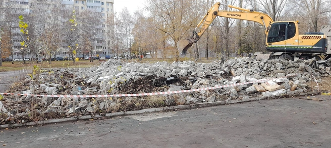 Был фонтан&nbsp;— остались руины | Источник: «CITY_FLANER: открывая Тольятти» / vk.com