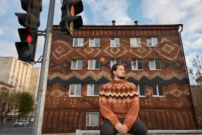 Такой необычный дом тюменцы заметили примерно месяц назад | Источник: Брусника