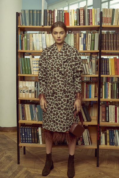 Как (и в чем) пройти в библиотеку? Модные семидесятые в коллекции Akhmadullina Dreams