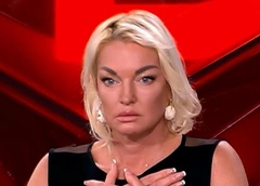 Инвалид-колясочник выдал себя за адвоката и украл у Анастасии Волочковой миллионы рублей