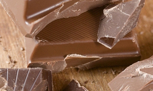 Горький шоколад защищает от болезней сердца