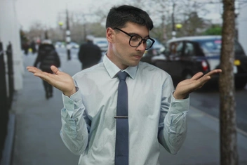 «Шутил и болтал с пассажиром, а он не заплатил за заказ. Как теперь доверять людям?»