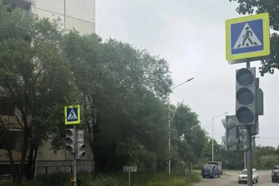 В Благовещенске включили новый светофор на Нагорной — Красноармейской