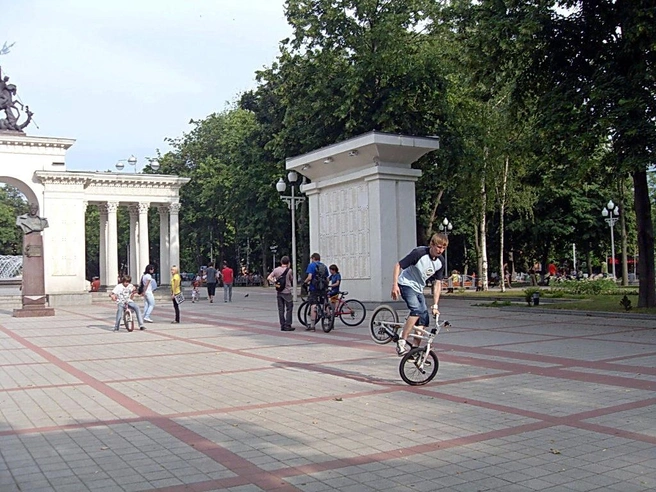 Сквер Жукова | Источник: Сергей Свистунов / Svistuno-sergej.narod.ru