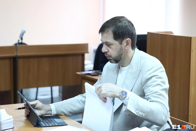 «Да пошло оно всё». Как суд ликвидировал Фонд Ройзмана | Источник: Владислав Лоншаков / E1.RU