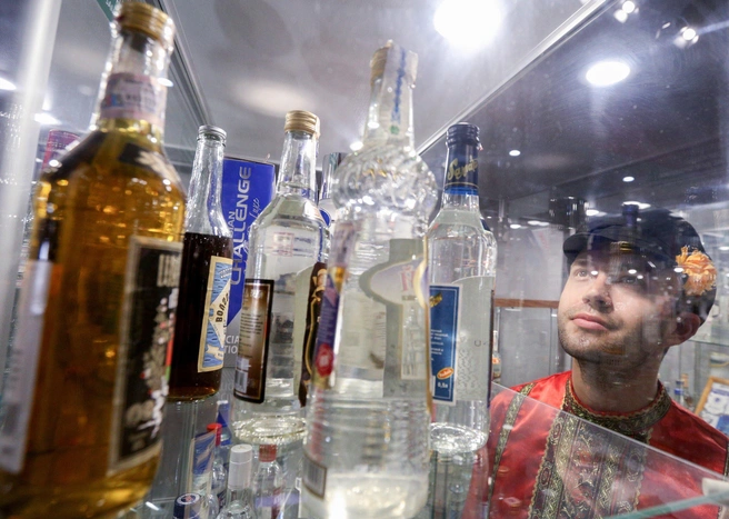 «Чтобы государство больше заработало». Как сильно в России взлетели цены на алкоголь и что с ними будет дальше | Источник: Кирилл Зыков / Агентство «Москва»