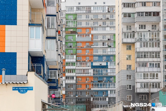 Вместо восхода и заката тут смотрят в окна соседей | Источник: Мария Ленц / NGS24.RU