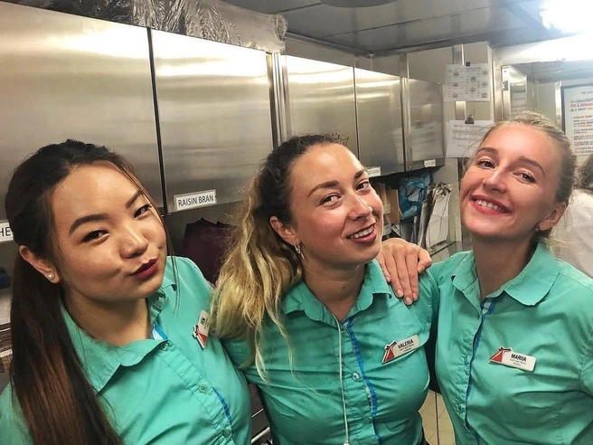 Мария с коллегами | Источник: chopalish / Instagram (деятельность запрещена в РФ)
