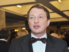 «Врезал ей из-за этого один раз»: Марат Башаров обвинил экс-супругу Екатерину Архарову в алкоголизме