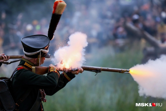 Выстрел из пехотного ружья образца 1808 года | Источник: Артем Устюжанин / MSK1.RU
