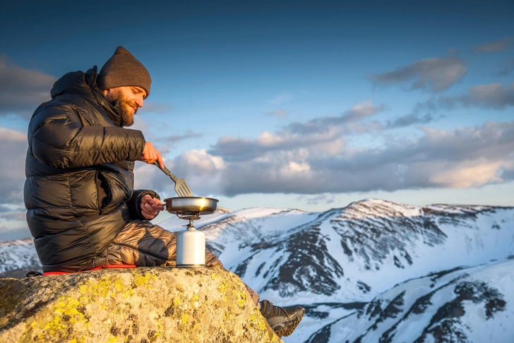 Подсыпали соду в еду альпинистам: в Непале раскрыли обманную схему на  млн