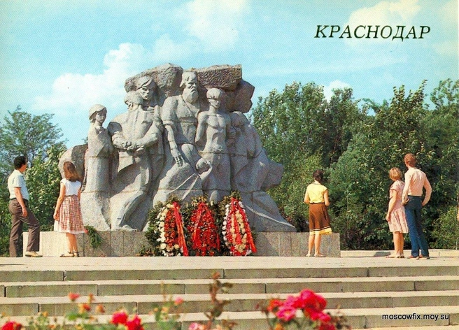 Мемориал жертвам фашистского террора, 1988 год  | Источник: moscowfix.moy.su