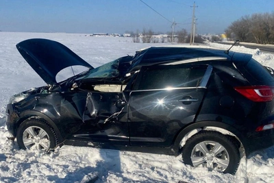 Водитель пострадал в аварии на трассе под Воронежем