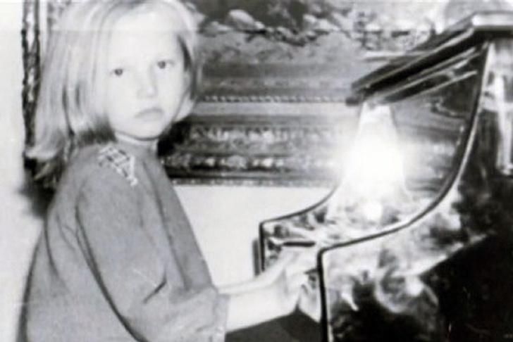 Что Алла Пугачева недодала Кристине Орбакайте и как одарила младших детей – Гарри и Лизу