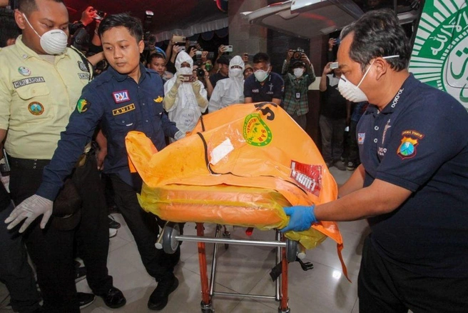 Фото с места ЧП | Источник: Didik Suhartono / Antara foto