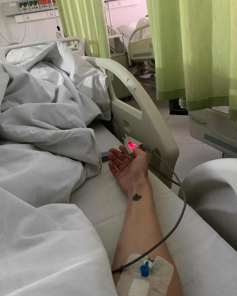 Алена Водонаева со скандалом выписалась из больницы после микроинсульта