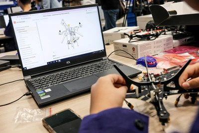 Schoolchildren will start assembling drones right in class