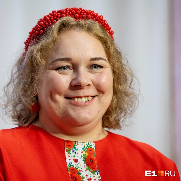 Юлия Юнцевич — культорганизатор ДК, артистка и мама троих детей | Источник: Владислав Лоншаков / E1.RU
