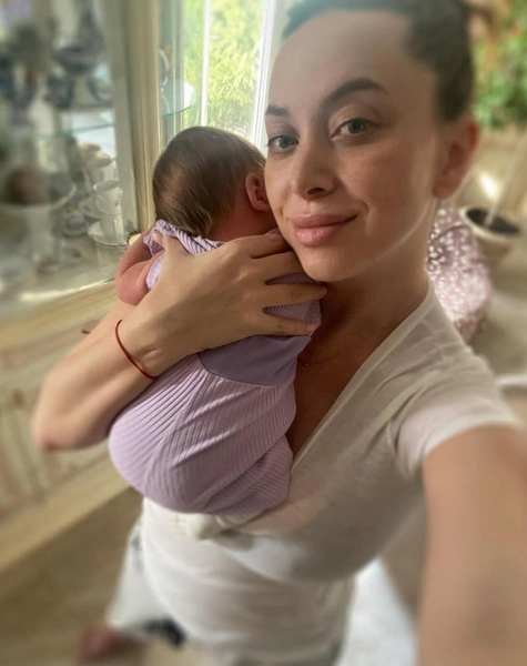 У певицы все же получилось родить ребенка, но уже позднее
