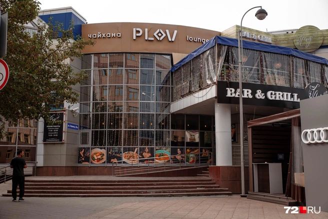 Заведения разделены на несколько юридических лиц. В одной из них совладельцем является бывший чиновник из Ямала, который находится в бегах | Источник: Ирина Шарова / 72.RU