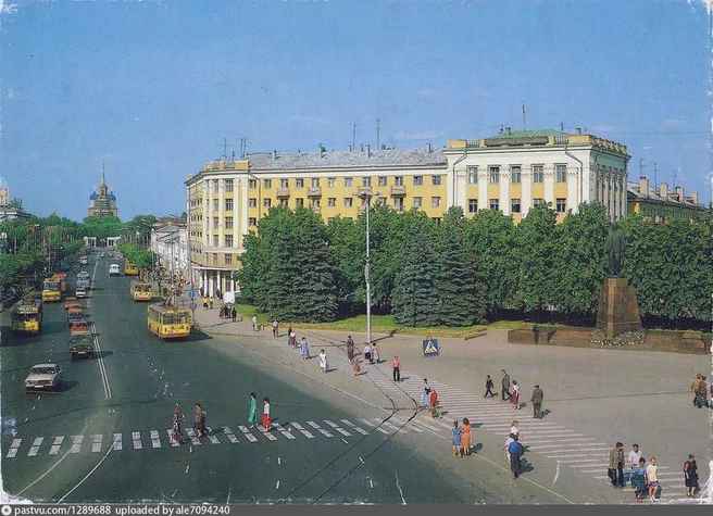 Таким зеленым был центр Рязани в 1990 году | Источник: Е. Гаврилов / pastvu.com