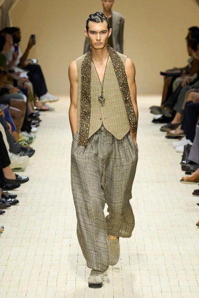 Эрик Ильин модель | Источник: Emporio Armani