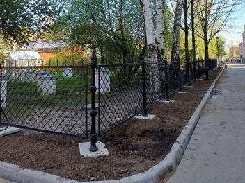 Ограда Ботанического сада СПбГУ после реконструкции. | Источник: БФ «Перспектива»