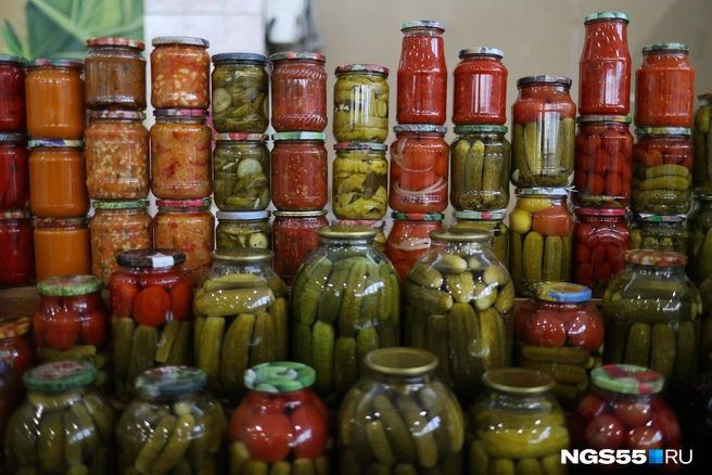 Баночка вкусняшек иногда может быть опасна | Источник: Евгений Софийчук / NGS55.RU