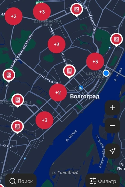 Карта заправок «Лукойла», до и после выбора «в наличии» А-95 | Источник: приложение «Лукойла»