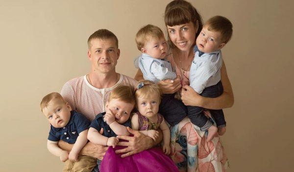 Женщина в Польше родила пятерых сразу. У нее уже было 7 детей, в том числе 2 пары близнецов