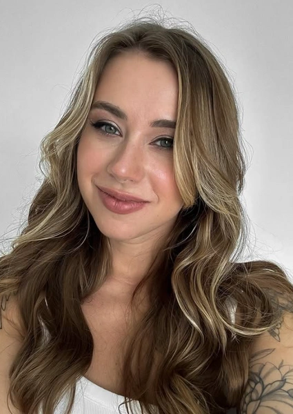 Саша Митрошина | www.starhit.ru