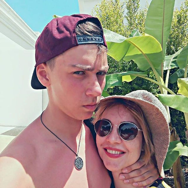 Ирина Усольцева с сыном Даниилом — фото опубликовано в соцсетях в 2019 году