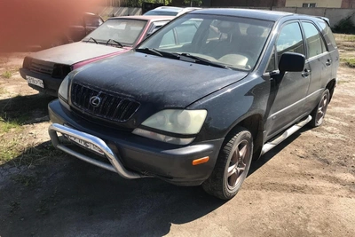 Черный Lexus RX300 выставлен на торги в Новосибирской области