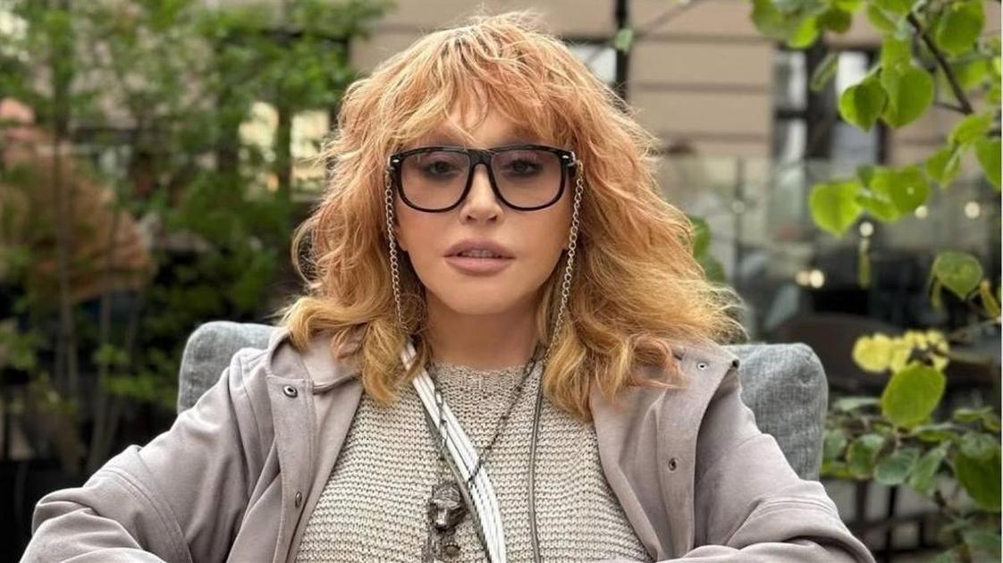 Меньшова резко прошлась по Пугачевой — не видит в ней легенды