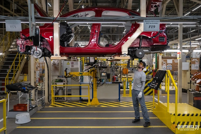 Автопром России вошёл в структурный кризис: производство автомобилей рухнуло на 22% | Источник: Андрей Бок / FONTANKA.RU