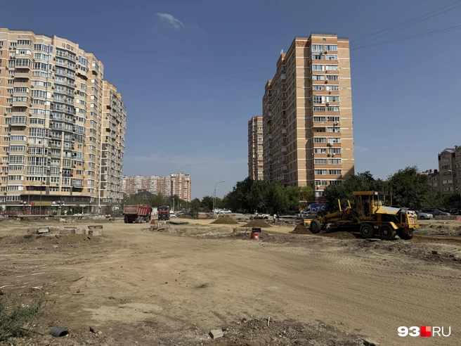 Тротуаров в этой части ремонта не видно | Источник: Валерия Дульская / 93.RU