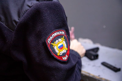 Житель Белогорска нарвал 7 кг конопли и оставил в заброшенном доме