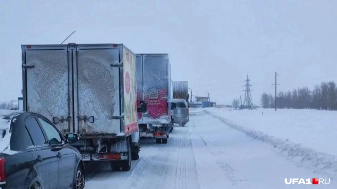 Ограничения на дороге из-за непогоды | Источник: Артем Булычев / UFA1.RU 