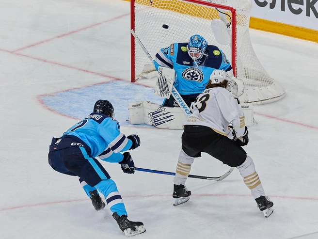 После первого периода «Сибирь» вела со счётом 2:1. | Источник: Александр Ощепков / NGS.RU