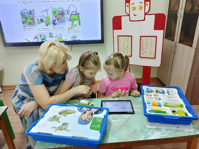«Свеза» помогает развиваться юным инженерам Уральского | Источник: «Свеза»