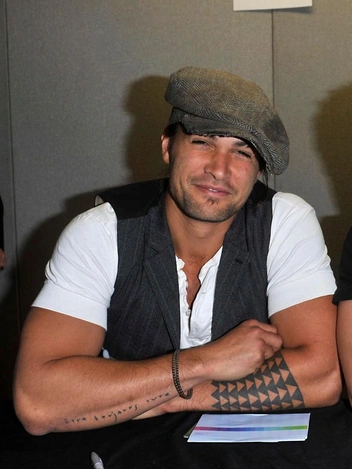 Джейсон Момоа